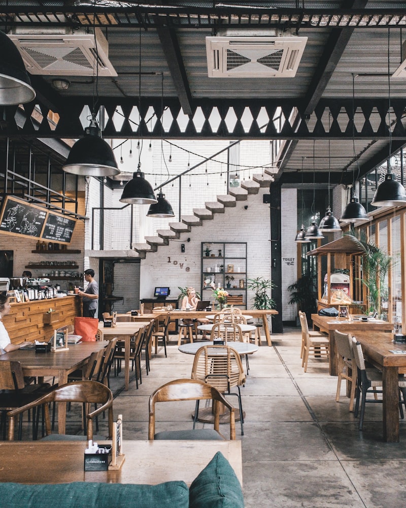 Restaurante moderno con menú digital QR